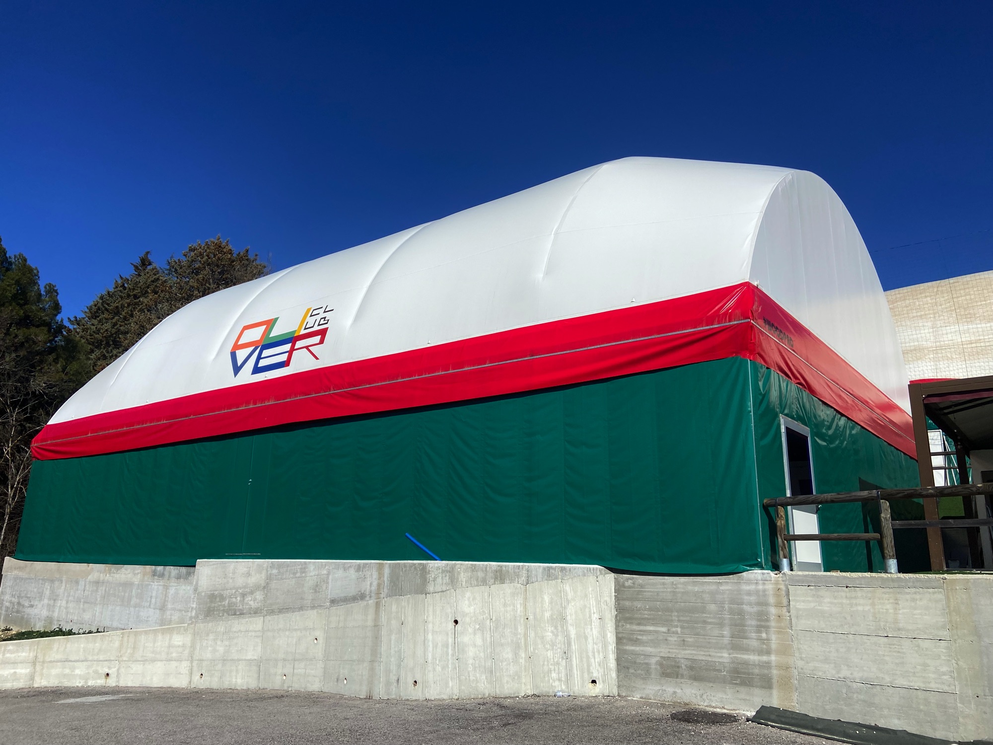 Realizzazione coperture padel a potenza - OLIVER CLUB